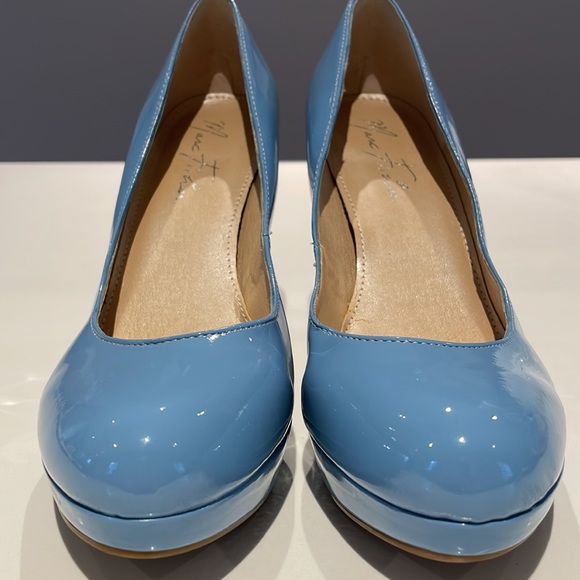 (2/$50) Marc Fisher Powder Blue Patent Heels - 7.5 - Picture 4 of 13